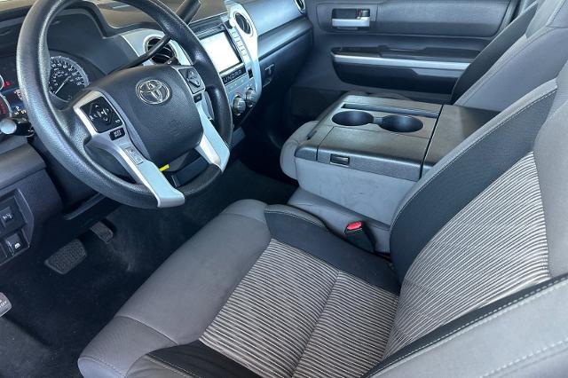 2016 Toyota Tundra SR5 5.7L V8