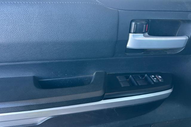2016 Toyota Tundra SR5 5.7L V8