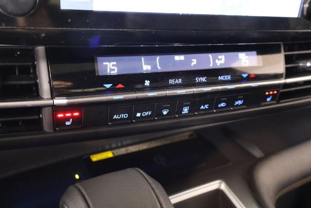 2024 Toyota Sienna Woodland Edition