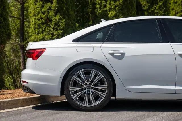 2023 Audi A6 Premium Plus 45 TFSI quattro S tronic