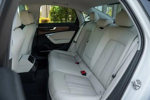 2023 Audi A6 Premium Plus 45 TFSI quattro S tronic