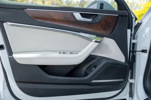 2023 Audi A6 Premium Plus 45 TFSI quattro S tronic