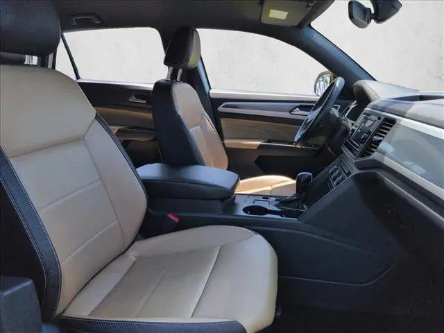 2023 Volkswagen Atlas Cross Sport 2.0T SE