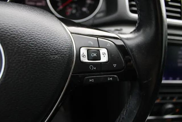 2017 Volkswagen Passat 1.8T SE