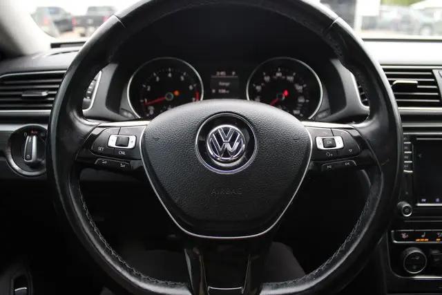 2017 Volkswagen Passat 1.8T SE