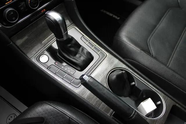 2017 Volkswagen Passat 1.8T SE