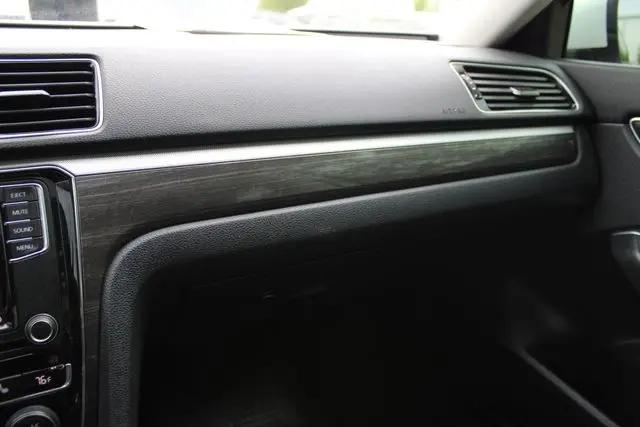 2017 Volkswagen Passat 1.8T SE