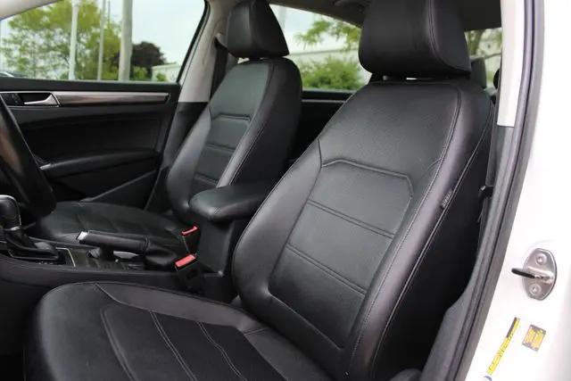 2017 Volkswagen Passat 1.8T SE
