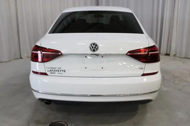 2017 Volkswagen Passat 1.8T SE