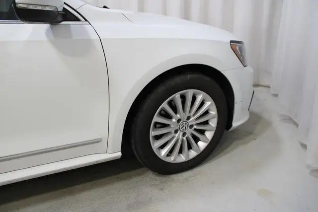 2017 Volkswagen Passat 1.8T SE
