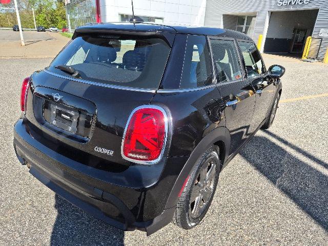 2022 MINI Hardtop Cooper