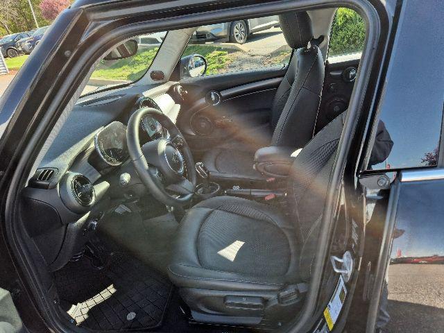 2022 MINI Hardtop Cooper