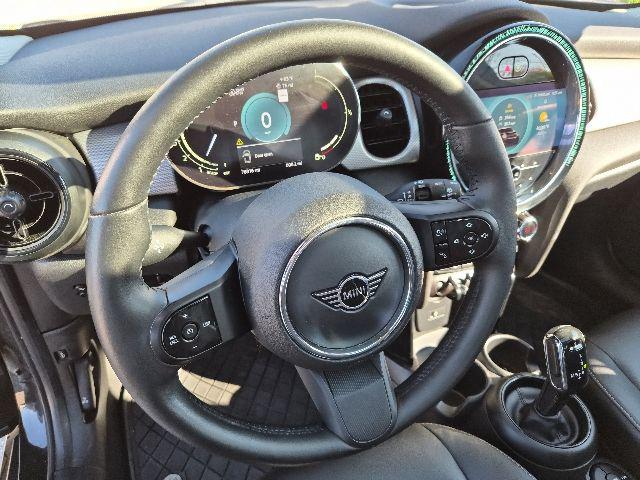 2022 MINI Hardtop Cooper