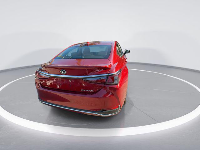 2025 Lexus ES 300h 300h