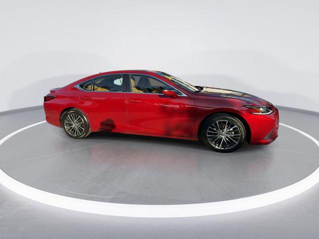 2025 Lexus ES 300h 300h
