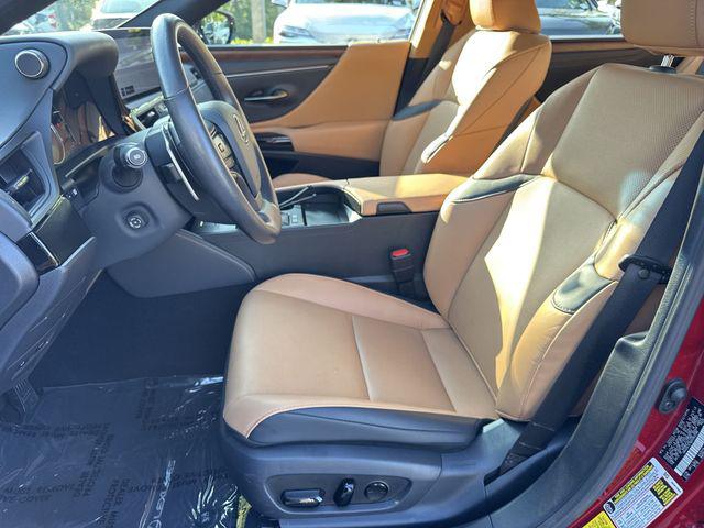 2025 Lexus ES 300h 300h