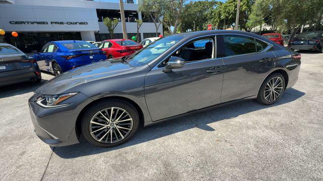 2025 Lexus ES 350 350