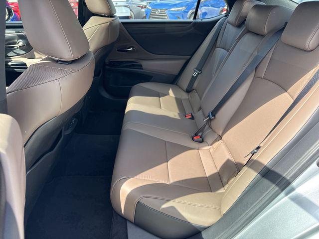 2025 Lexus ES 350 350