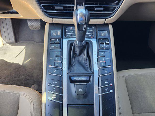 2021 Porsche Macan AWD