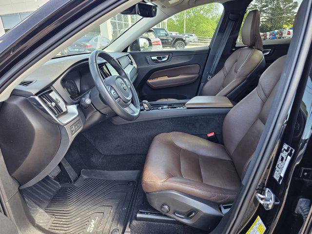 2020 Volvo XC60 T8 Momentum
