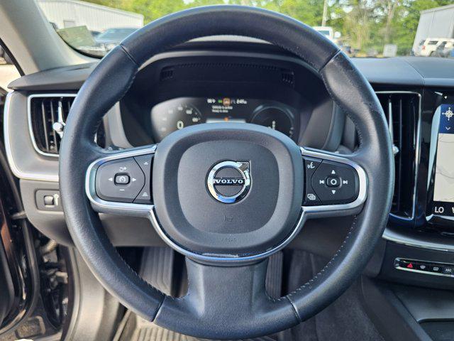 2020 Volvo XC60 T8 Momentum