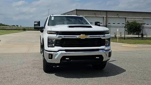 2026 Chevrolet Silverado 2500HD Crew Cab, Standard Bed, LT, 4WD
