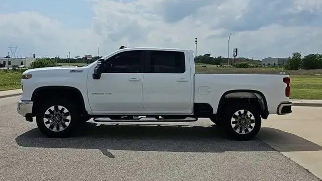 2026 Chevrolet Silverado 2500HD Crew Cab, Standard Bed, LT, 4WD