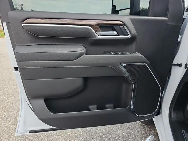2026 Chevrolet Silverado 2500HD Crew Cab, Standard Bed, LT, 4WD