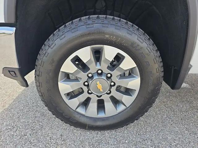 2026 Chevrolet Silverado 2500HD Crew Cab, Standard Bed, LT, 4WD
