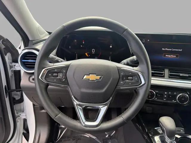 2025 Chevrolet Trax FWD LT