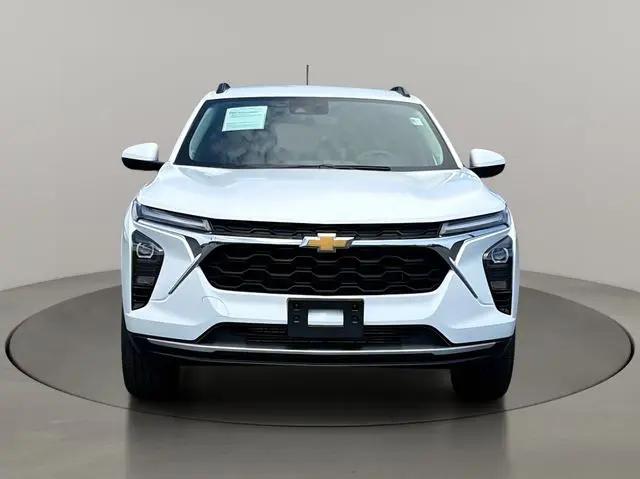 2025 Chevrolet Trax FWD LT