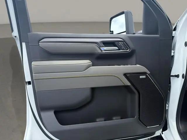 2026 Chevrolet Silverado 2500HD Crew Cab, Standard Bed, XR2, 4WD