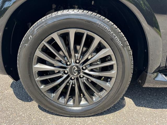 2024 INFINITI QX80 SENSORY AWD