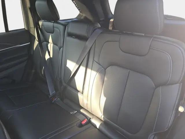2026 Jeep Grand Cherokee Limited 4x2