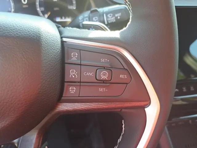 2026 Jeep Grand Cherokee Limited 4x2