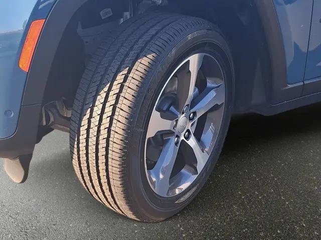 2026 Jeep Grand Cherokee Limited 4x2