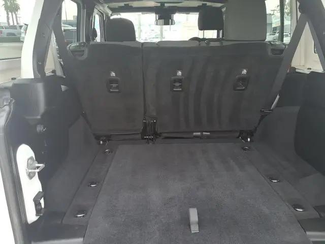 2025 Jeep Wrangler 4-Door Rubicon 4x4