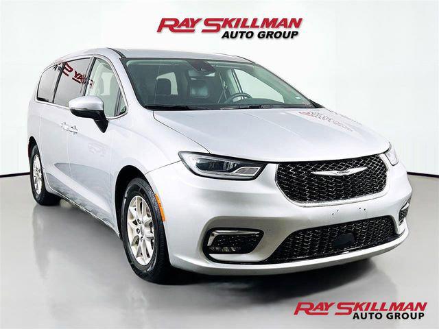 2023 Chrysler Pacifica Touring L for sale in Indianapolis, IN