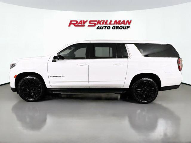 2022 Chevrolet Suburban 4WD LT