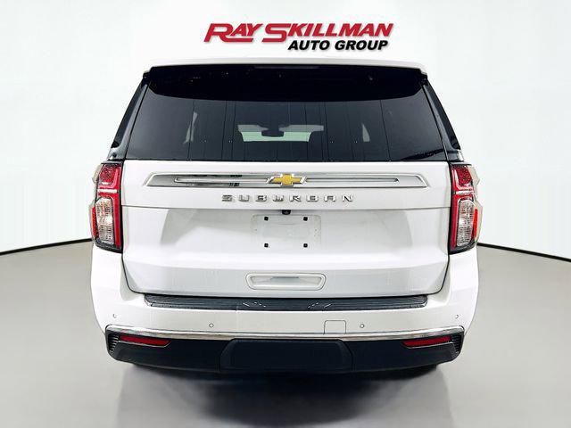 2022 Chevrolet Suburban 4WD LT