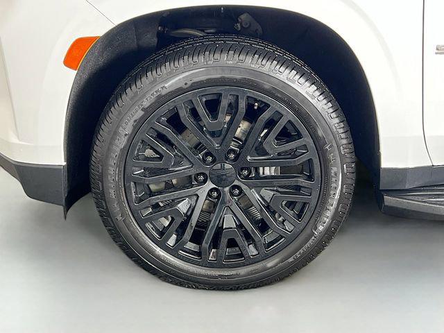 2022 Chevrolet Suburban 4WD LT