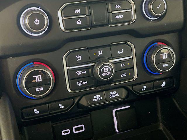 2022 Chevrolet Suburban 4WD LT