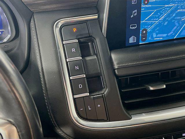2022 Chevrolet Suburban 4WD LT