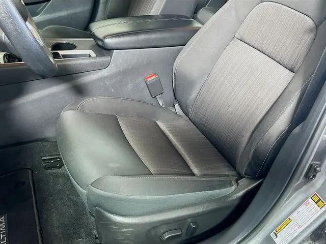 2025 Nissan Altima SV FWD