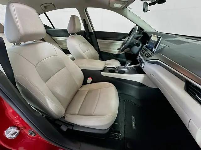 2025 Nissan Altima SV FWD