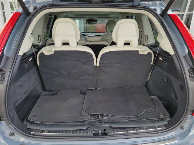 2020 Volvo XC90 T5 Momentum 7 Passenger
