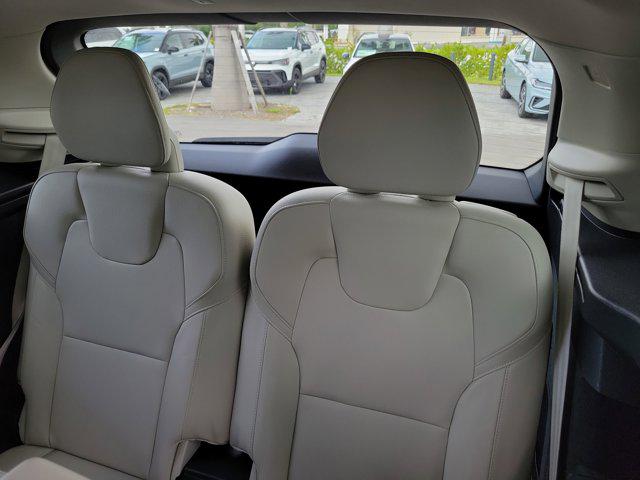 2020 Volvo XC90 T5 Momentum 7 Passenger