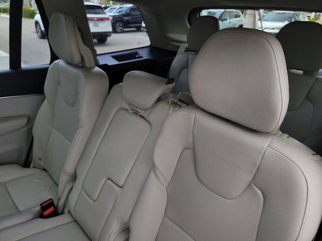 2020 Volvo XC90 T5 Momentum 7 Passenger