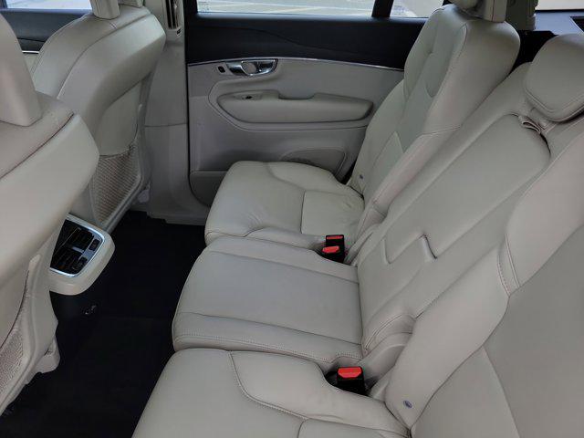 2020 Volvo XC90 T5 Momentum 7 Passenger