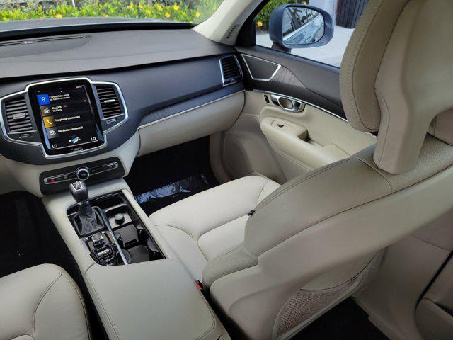 2020 Volvo XC90 T5 Momentum 7 Passenger